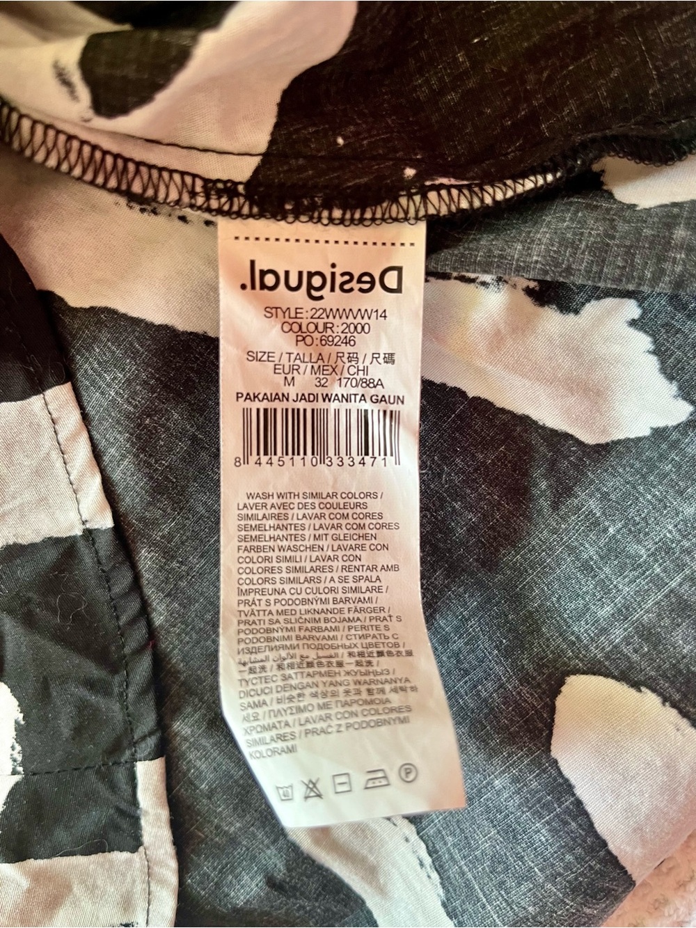 Desigual Black Graffiti Dress with White Text Letters & Belt V-neck Buttons Puff - Picture 10 of 10